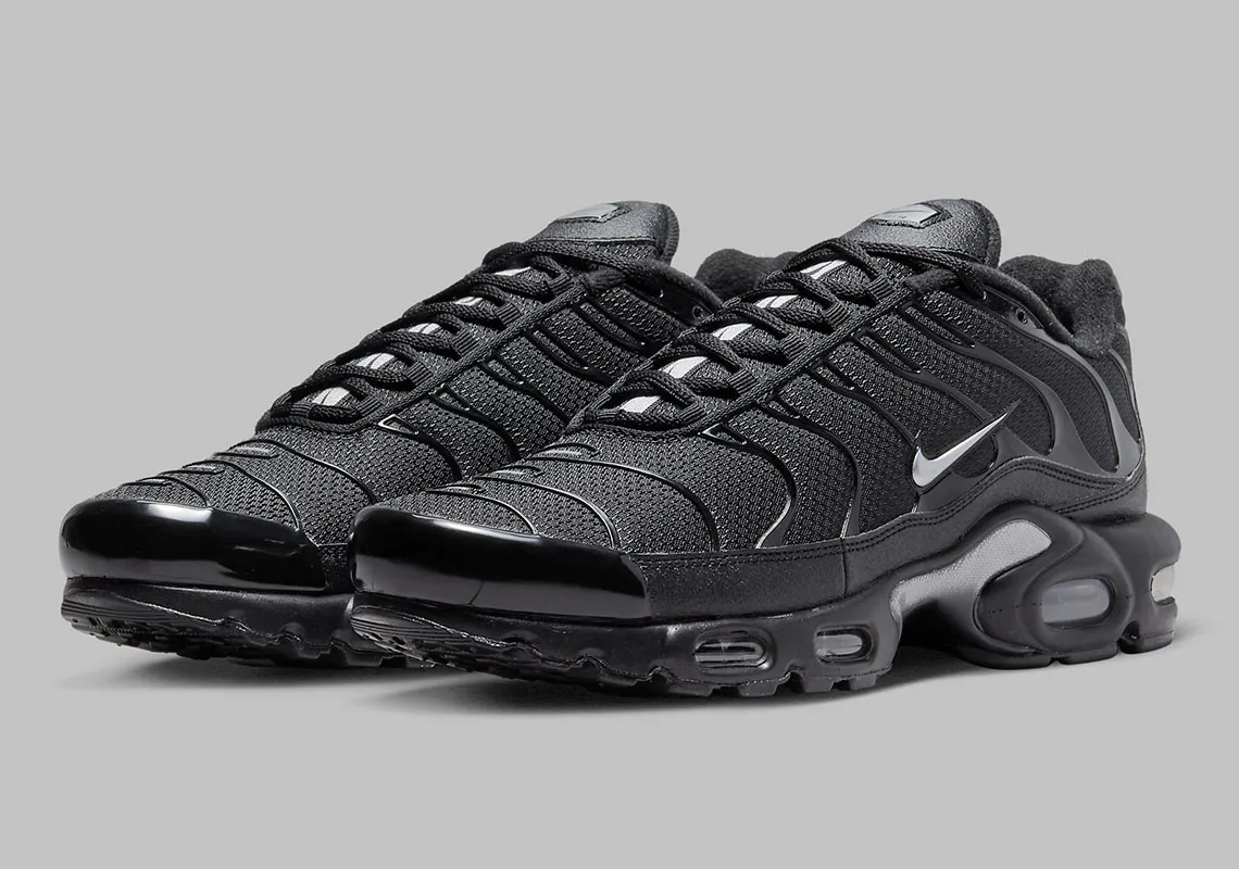 Nike Air Max Plus TN Mini Swoosh Black Metallic Silver