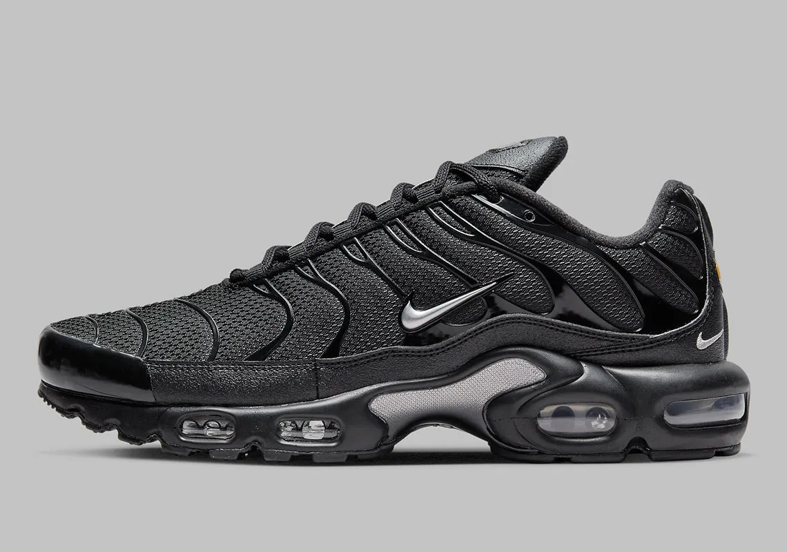 Nike Air Max Plus TN Mini Swoosh Black Metallic Silver